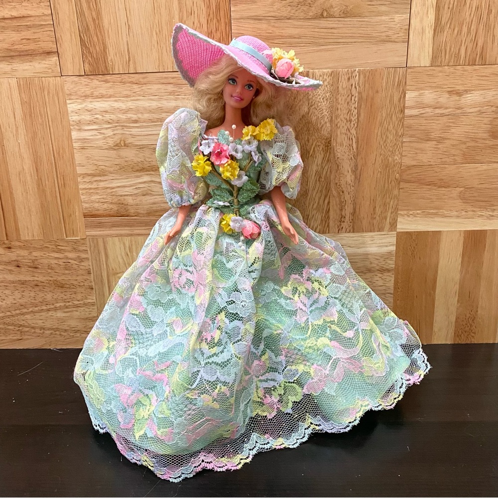 Vintage 1994 Barbie Limited Edition Springs Bouquet Barbie Doll